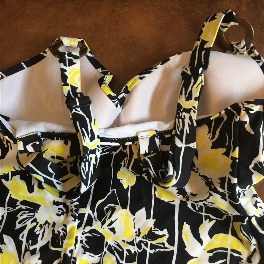 Swim top - Picture 5 of 7